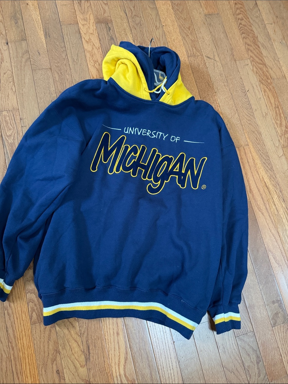 STARTER Navy and Yellow Crewneck Pullover Sweatshirt